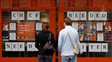 Μ. Βρετανία: Αυξήσεις αποδοχών 2,6%