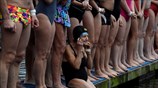 Ετήσιος χριστουγεννιάτικος αγώνας κολύμβησης στο Λονδίνο