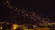 Χιλιάδες φαναράκια με ευχές γέμισαν τον ουρανό του Βόλου