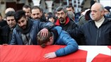 Θρήνος στην Κωνσταντινούπολη για τα θύματα της επίθεσης σε νυχτερινό κέντρο