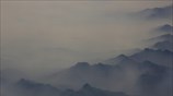 Κίνα: Αιθαλομίχλη στα βουνά της Χεμπέι