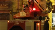 Σε εξέλιξη φωτιά στον τρίτο όροφο κτηρίου στην οδό Ακαδημίας