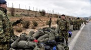 Κορινθία: Πυρκαγιά σε λεωφορείο που μετέφερε στρατιωτικούς