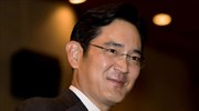 Ύποπτος σε μεγάλο σκάνδαλο διαφθοράς στη Νότια Κορέα ο επικεφαλής της Samsung