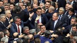 Άγριο ξύλο στην τουρκική Εθνοσυνέλευση