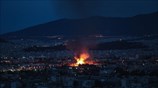 Πυρκαγιά με εκρήξεις σε υπαίθριο αποθηκευτικό χώρο στον Ταύρο