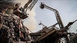 Σε εξέλιξη οι έρευνες στα ερείπια του κτηρίου στην Τεχεράνη