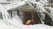 Ιταλία: Τρία μικρά σκυλιά ζωντανά στο ξενοδοχείο που καταπλακώθηκε από χιόνι