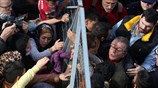 Ένταση κατά την επίσκεψη Μουζάλα στο Ελληνικό
