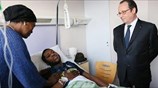 Γαλλία: O Ολάντ στο πλευρό του νεαρού που κακοποιήθηκε σεξουαλικά από αστυνομικό