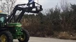 Θεσσαλονίκη: Κλειστή από αγρότες η λεωφόρος που οδηγεί στο «Μακεδονία»