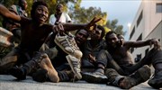 Περίπου 500 μετανάστες πέρασαν από το Μαρόκο σε ισπανικό θύλακα στην Αφρική
