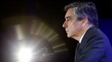 Δεν παραιτείται παρά τις πιέσεις ο Φιγιόν