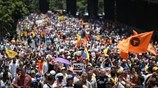 Στους δρόμους παραμένουν οι πολίτες της Βενεζουέλας