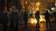 Επιθέσεις σε διμοιρίες των ΜΑΤ στα Εξάρχεια