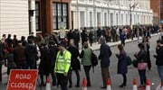 Λονδίνο: Πολύωρη αναμονή για τους γάλλους ψηφοφόρους στα εκλογικά κέντρα