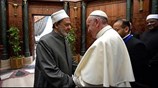 Ιστορική επίσκεψη του Πάπα στην Αίγυπτο με μήνυμα ενότητας
