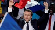 Γαλλία: Με 62% προηγείται ο Μακρόν έναντι 38% της Λε Πεν λίγο πριν ανοίξουν οι κάλπες
