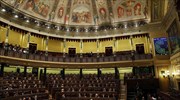 Η ισπανική Βουλή ζητεί απομάκρυνση των λειψάνων του Φράνκο από μαυσωλείο