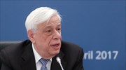 Greek president congratulates Hollande over latter