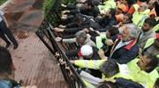 Μέλη της ΠΟΕ ΟΤΑ εισέβαλαν στο προαύλιο του Υπ. Διοικητικής Μεταρρύθμισης