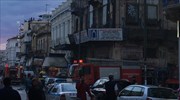 Φωτιά σε ακατοίκητο κτήριο στην Ερμού