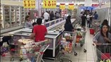Κατάρ: Σε κατάσταση πανικού οι κάτοικοι σπεύδουν στα σούπερ μάρκετ