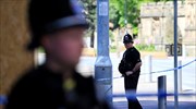 Άνδρας οπλισμένος με μαχαίρι κρατάει ομήρους στο Νιουκάστλ