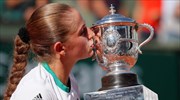 Rolland Garros: Η απίστευτη Οσταπένκο πήρε τον τίτλο