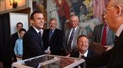 Βουλευτικές εκλογές στη Γαλλία: Ψήφισαν Μακρόν και Λεπέν