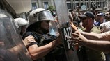 Ένταση μεταξύ ΠΟΕ-ΟΤΑ και ΜΑΤ έξω από το ΥΠΕΣ