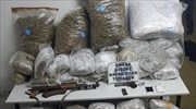 Τρίκαλα: Συνελήφθη με 102 κιλά κάνναβη και όπλα