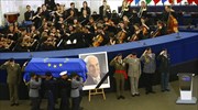 Ύστατος φόρος τιμής στον Χέλμουτ Κολ