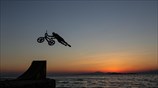 Βουτιές στο Καβούρι