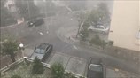 Σφοδρή νεροποντή και χαλαζόπτωση στην Κωνσταντινούπολη