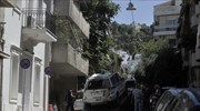 Μολότοφ κατά αστυνομικών έξω από το σπίτι του Αλ. Φλαμπουράρη