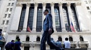 Σταθεροποιητικά η Wall Street, νέο ρεκόρ για Dow Jones