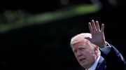 Αναχώρησε για τις διακοπές του ο πρόεδρος Τραμπ