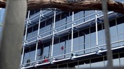 Μέλη του Ρουβίκωνα πέταξαν μπογιές στα γραφεία της Siemens