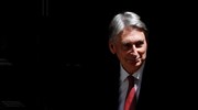 Βρετανία: Την αποπομπή του υπουργού Χάμοντ από το κοινοβούλιο ζητεί οργάνωση υπέρ του Brexit