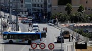 Μασσαλία: Αυτοκίνητο έπεσε σε στάσεις λεωφορείου, ένας νεκρός