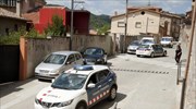 Βαρκελώνη: Άνδρας με ζώνη εκρηκτικών νεκρός από αστυνομικά πυρά στο Σούμπιρατς