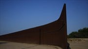 Οι ΗΠΑ ανέθεσαν σε τέσσερις εταιρείες να κατασκευάσουν «πρωτότυπα» του τείχους με το Μεξικό