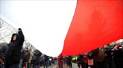 Η Κομισιόν εξετάζει να εντείνει την πίεση προς την Πολωνία