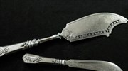 Ασημένια μαχαίρια του διάσημου Faberge εμφανίστηκαν έναν αιώνα μετά