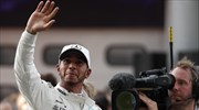 Formula 1: Αγκαλιά με τον τίτλο ο Χάμιλτον, «κατάρα» για Φέτελ