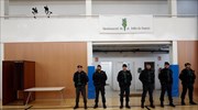 Καταλονία: Η αστυνομία έχει αρχίσει να επεμβαίνει στα εκλογικά κέντρα