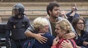 Καταλονία: Το δημοψήφισμα βάφτηκε με αίμα