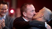 Βερολίνο: Τελέστηκε ο πρώτος γάμος μεταξύ ατόμων του ιδίου φύλου