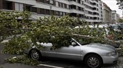 Γερμανία: Μία γυναίκα νεκρή, ακινητοποίηση τρένων από σφοδρούς ανέμους